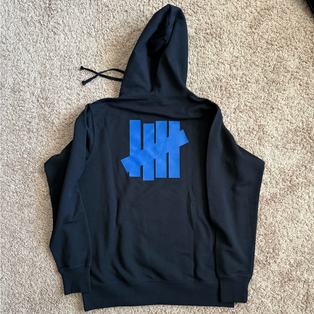 Undefeated Icon Hoodie - Picture 3 of 3